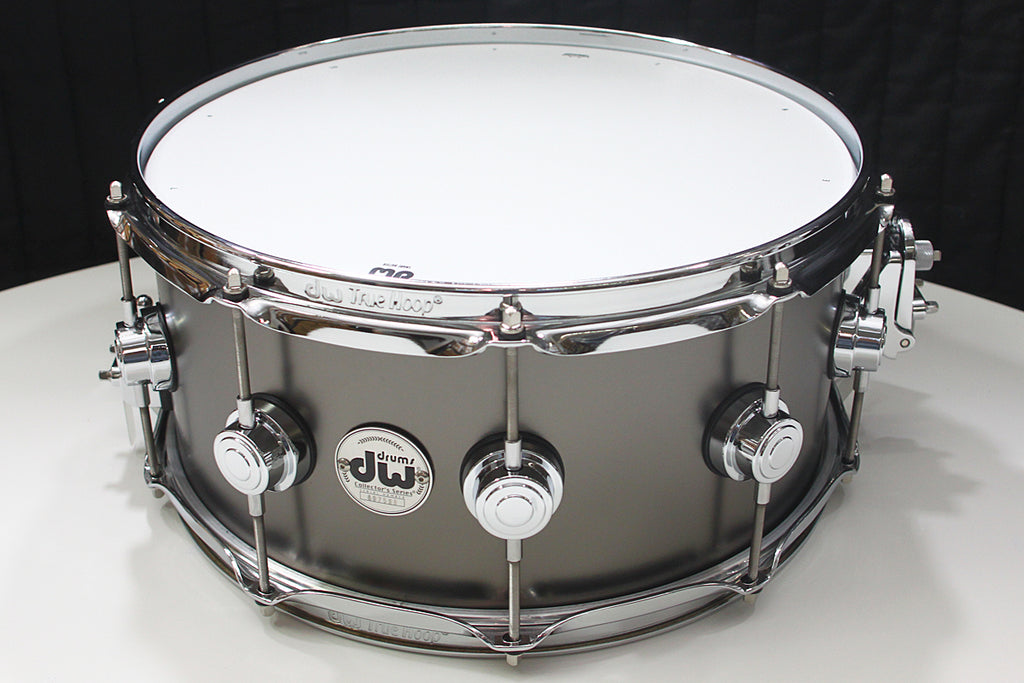 DW Collectors Satin Black Over Brass 6.5